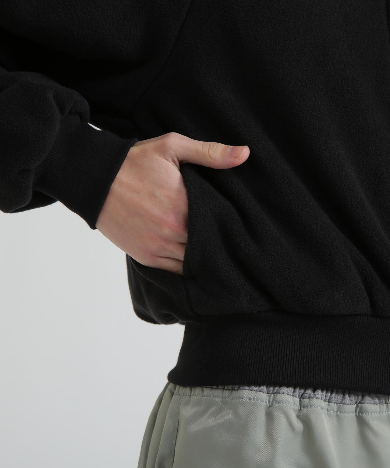 《AVIREX×MOUSSY》FLEECE HOODIE