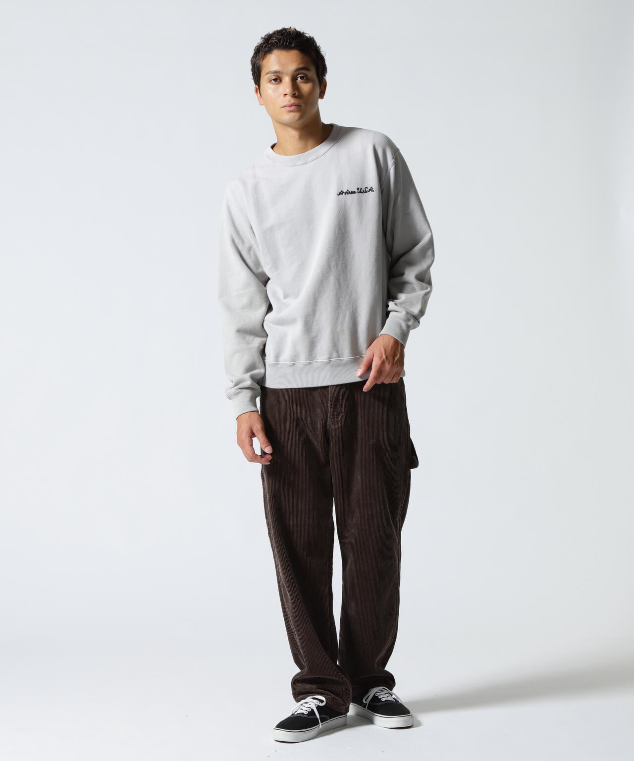 《A.A.R.C》EMB CREWNECK SWEAT