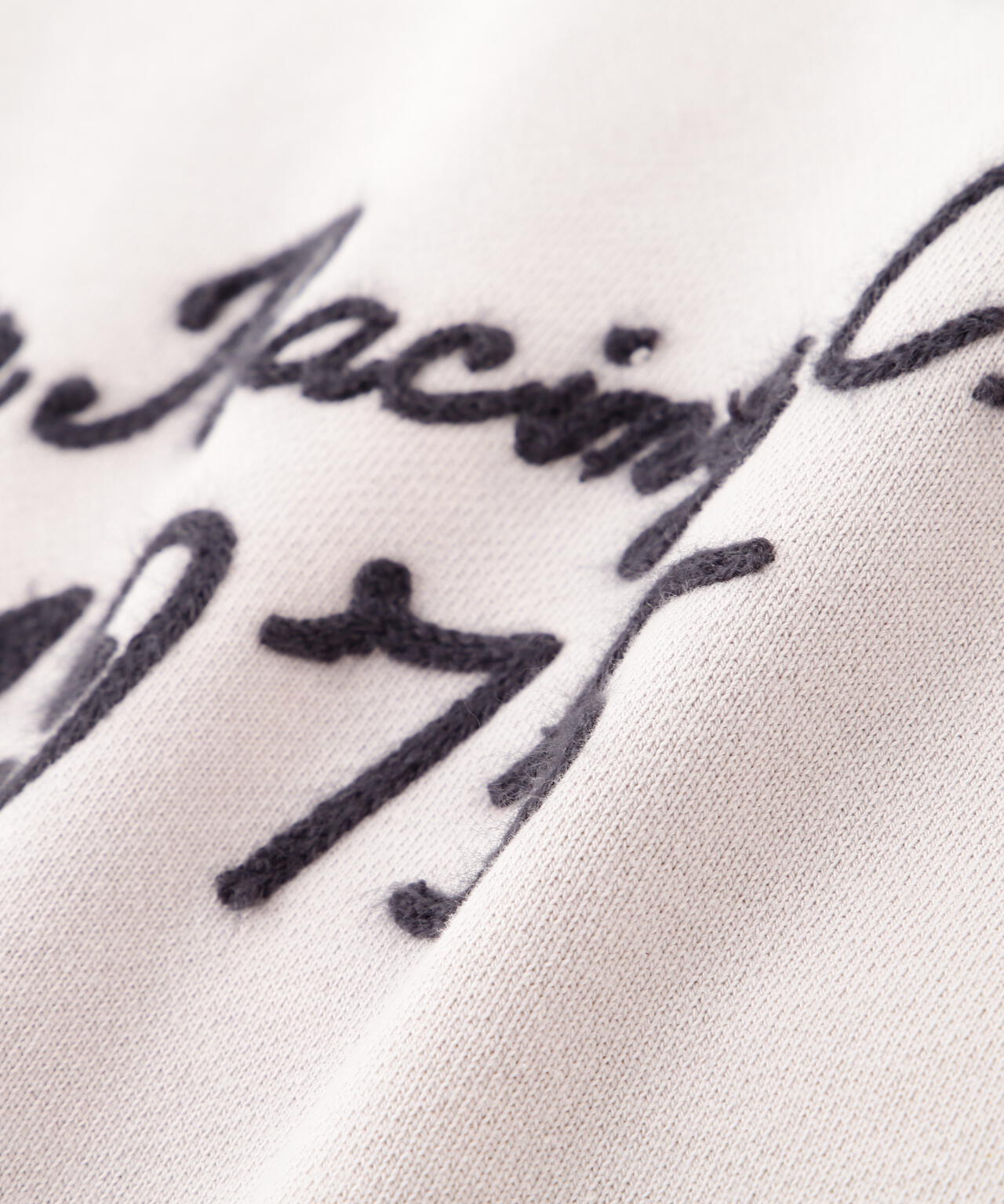 《A.A.R.C》EMB CREWNECK SWEAT