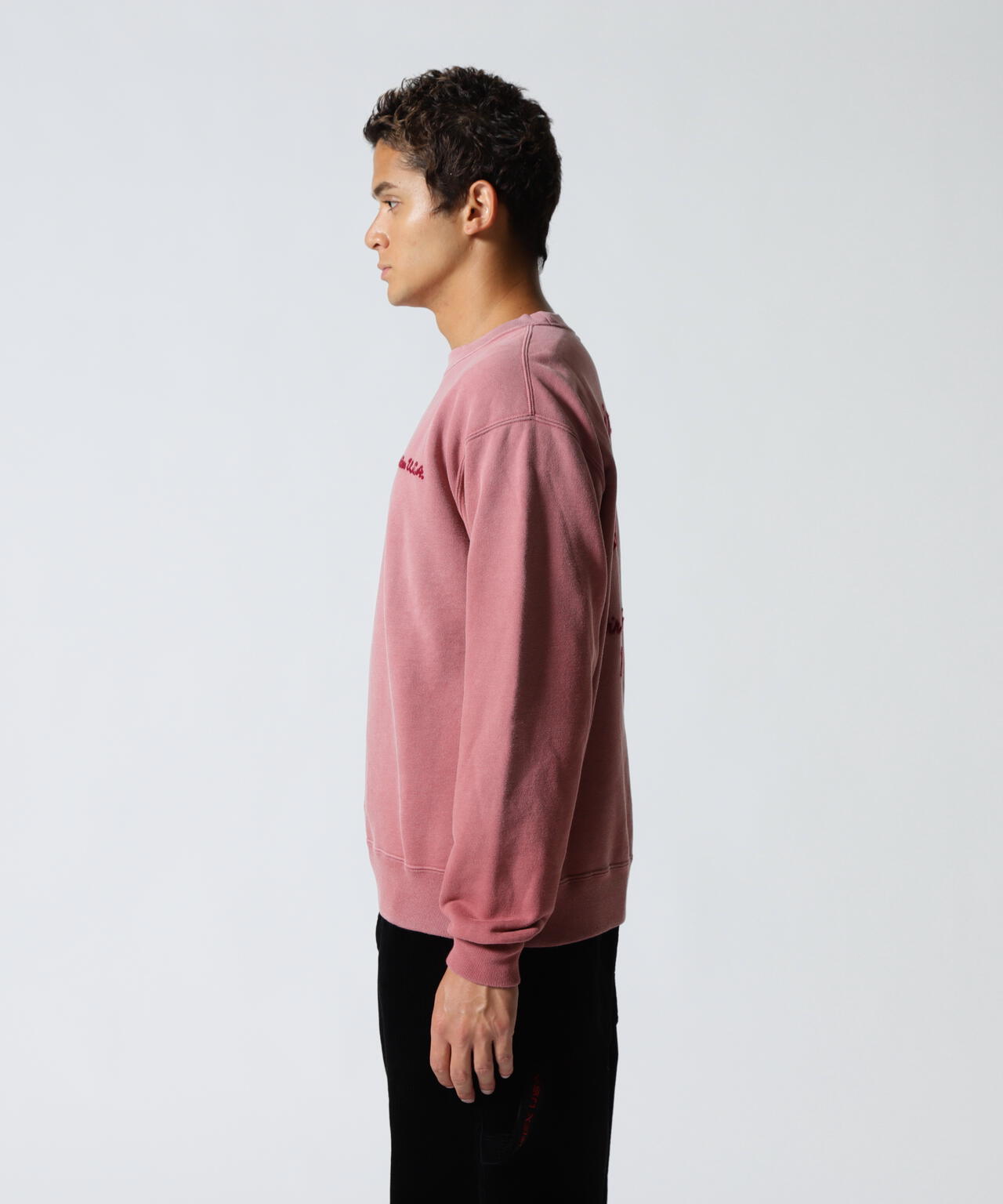 《A.A.R.C》EMB CREWNECK SWEAT
