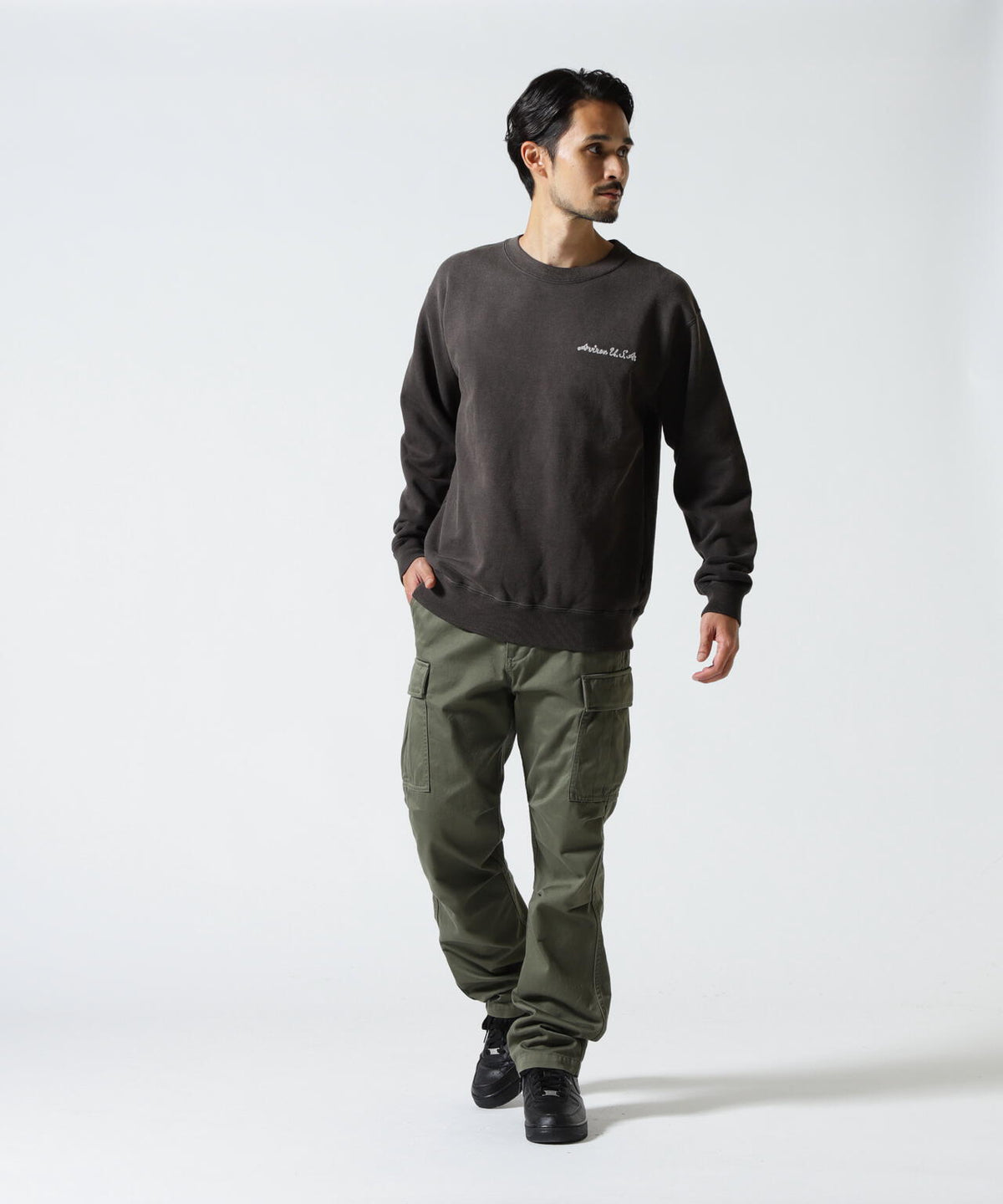 《A.A.R.C》EMB CREWNECK SWEAT