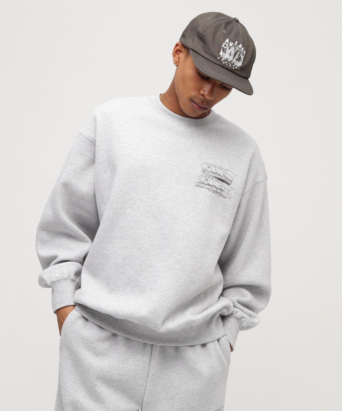 《AVIREX × CITY COUNTRY CITY》SIGNATURE CREW SWEAT