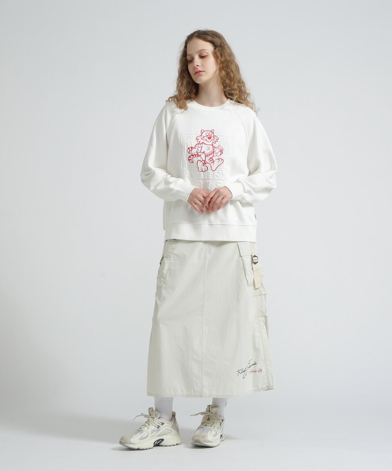 EMBOSS TOMCAT SWEAT/エンボストムキャットスウェット