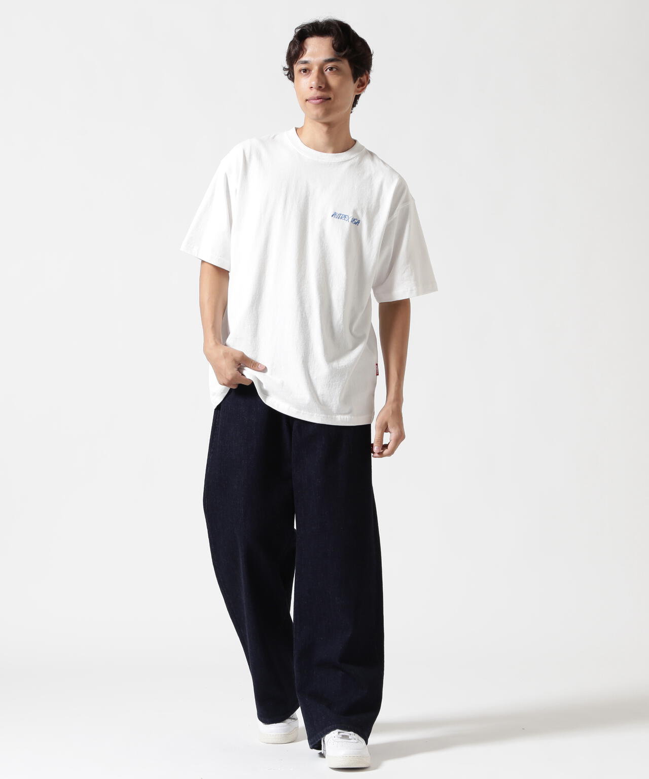 《直営店限定》GRAFFITI EMBROIDERY T-SHIRT