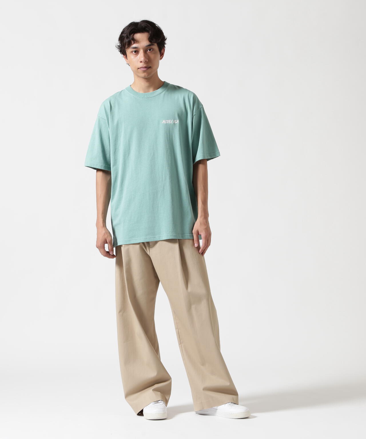 《直営店限定》GRAFFITI EMBROIDERY T-SHIRT