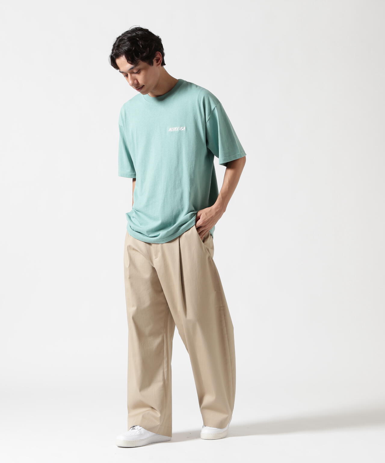 《直営店限定》GRAFFITI EMBROIDERY T-SHIRT