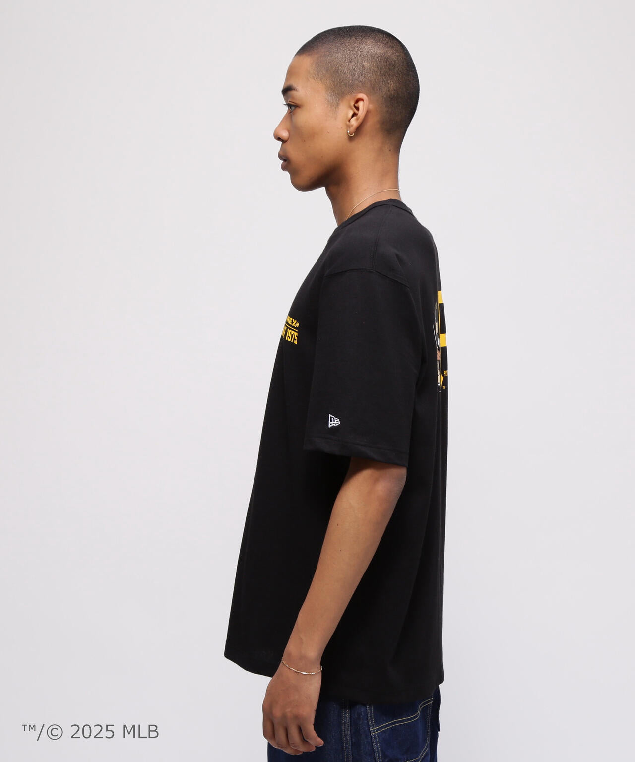 AVIREX × PITTSBURGH PIRATES T-SHIRT