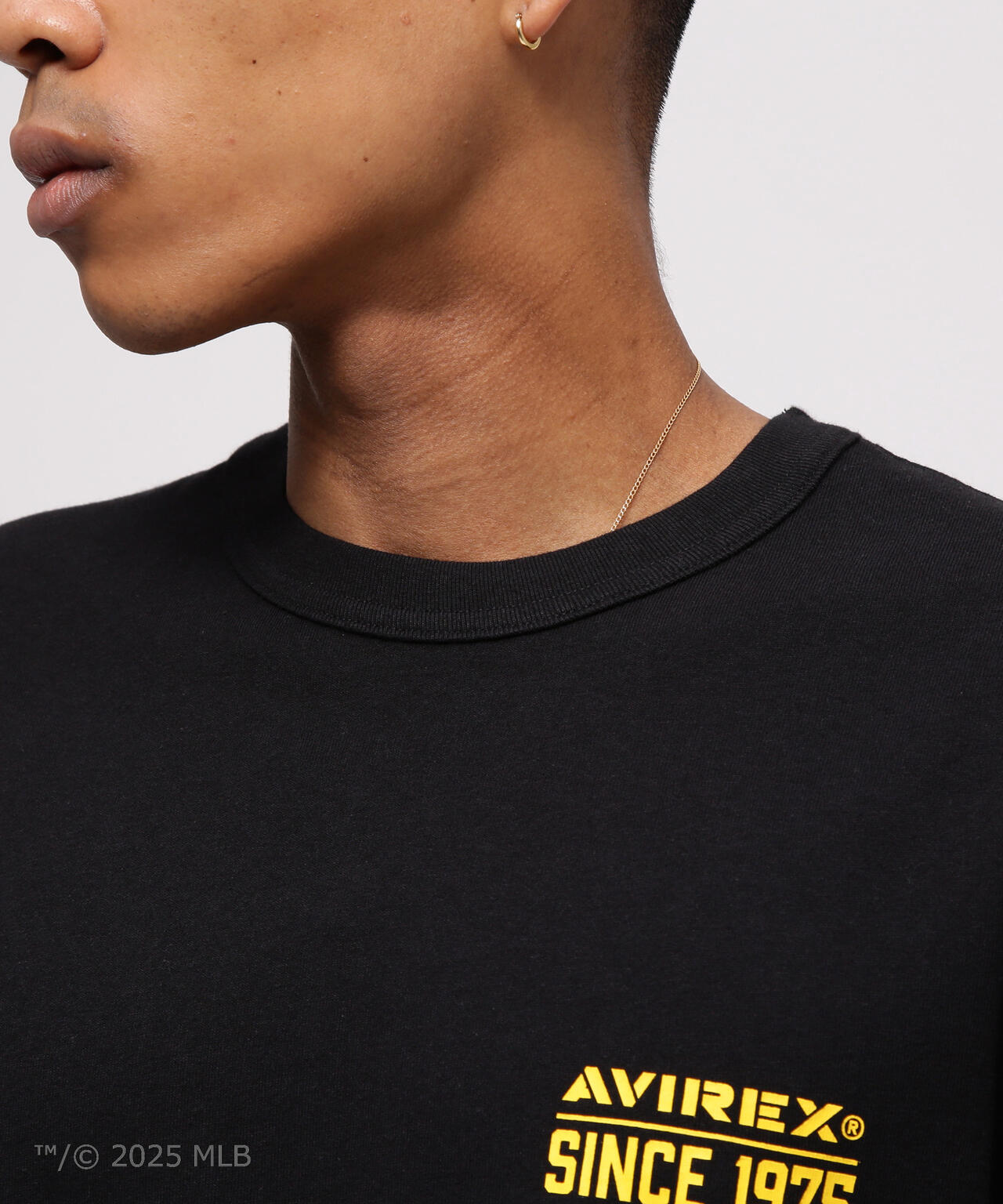 AVIREX × PITTSBURGH PIRATES T-SHIRT
