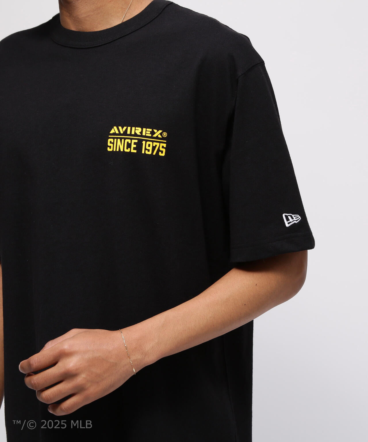 AVIREX × PITTSBURGH PIRATES T-SHIRT