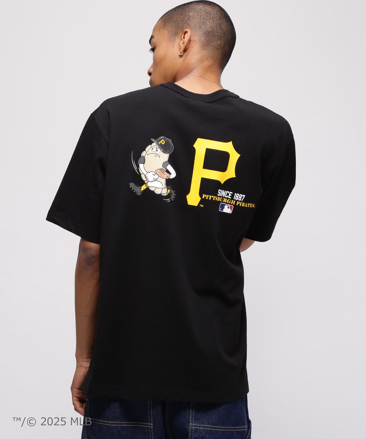 AVIREX × PITTSBURGH PIRATES T-SHIRT