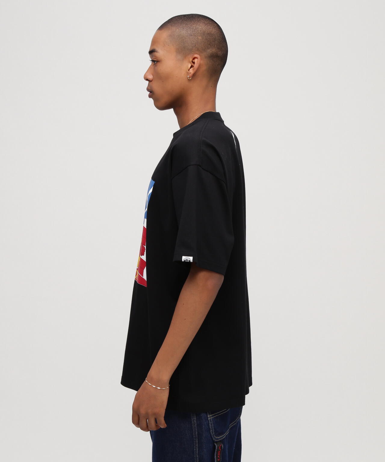 《AVIREX × CITY COUNTRY CITY》SIGNATURE T-SHIRT