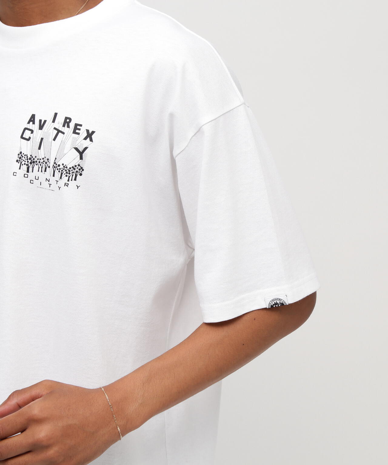 《AVIREX × CITY COUNTRY CITY》SIGNATURE LOGO T-SHIRT