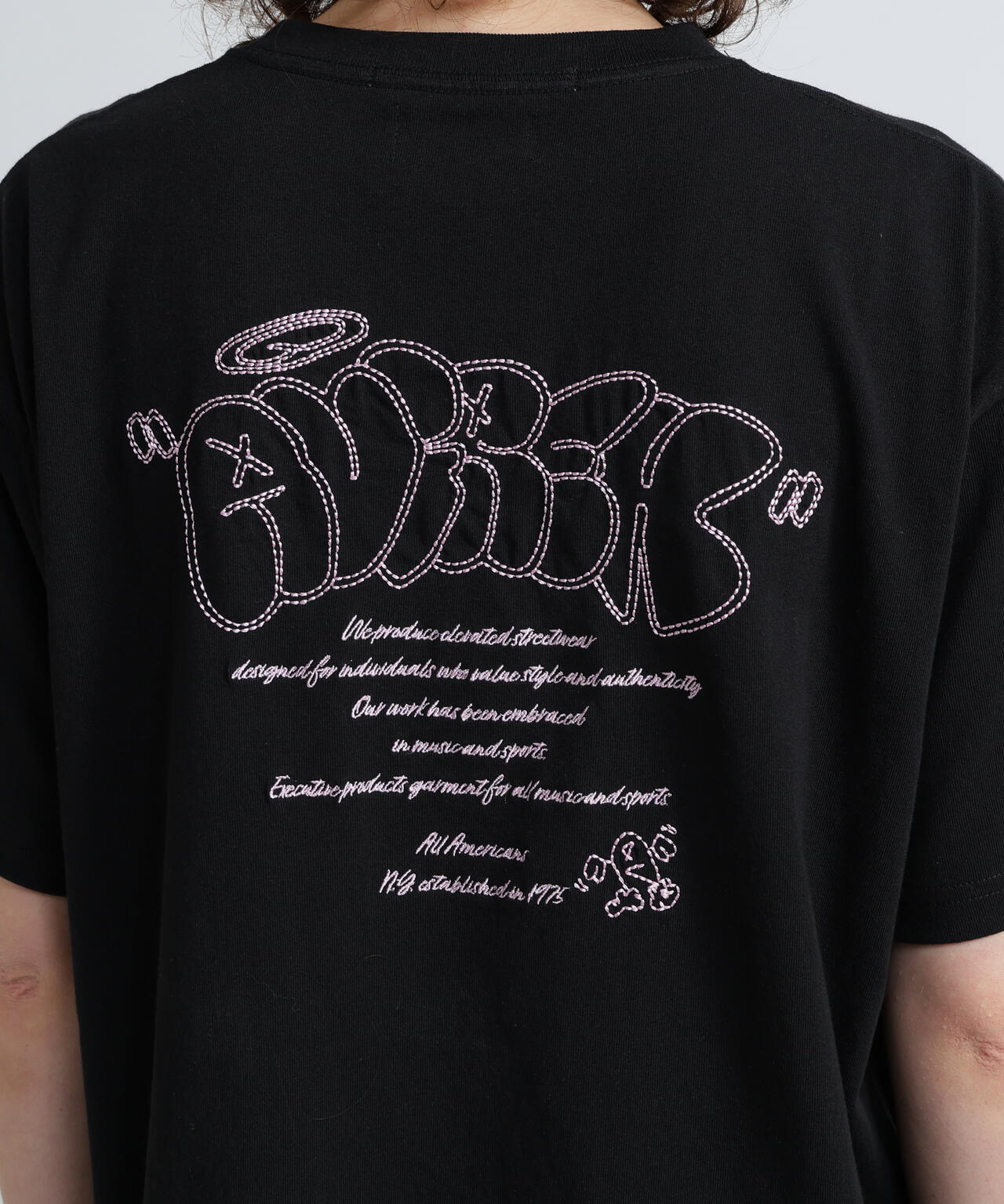 《WOMAN/直営店限定》GRAFFITI EMBROIDERY T-SHIRT