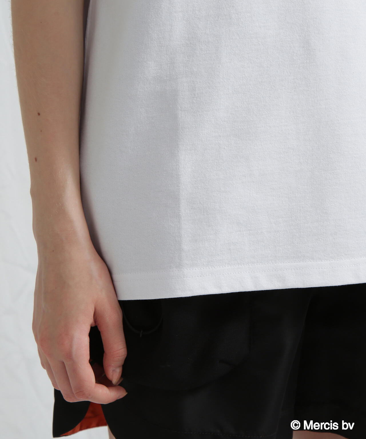 《AVIREX×miffy》WEB限定 EMBROIDERY T-SHIRT/アヴィレックス×ミッフィー 刺繍Tシャツ