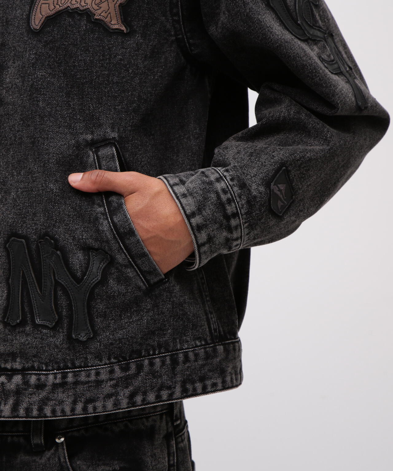 d3b8f5bb-36be-5a66-aa84-18823c0112e9_Image