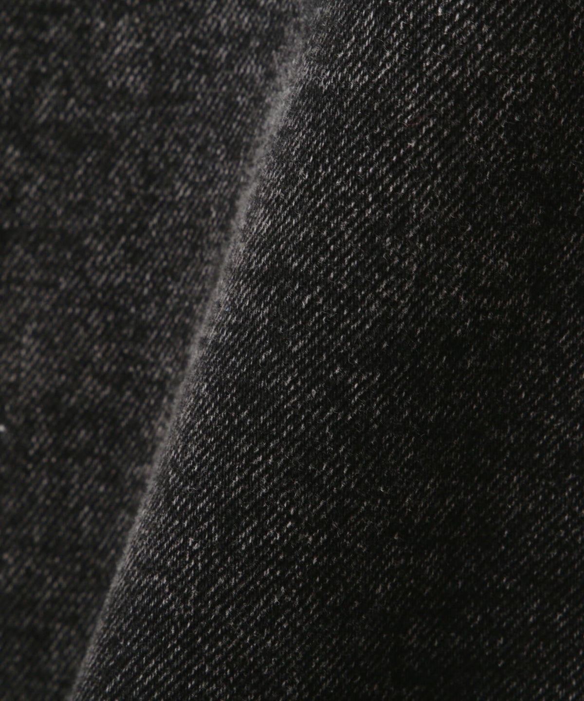 LEATHER PATCH DENIM JACKET