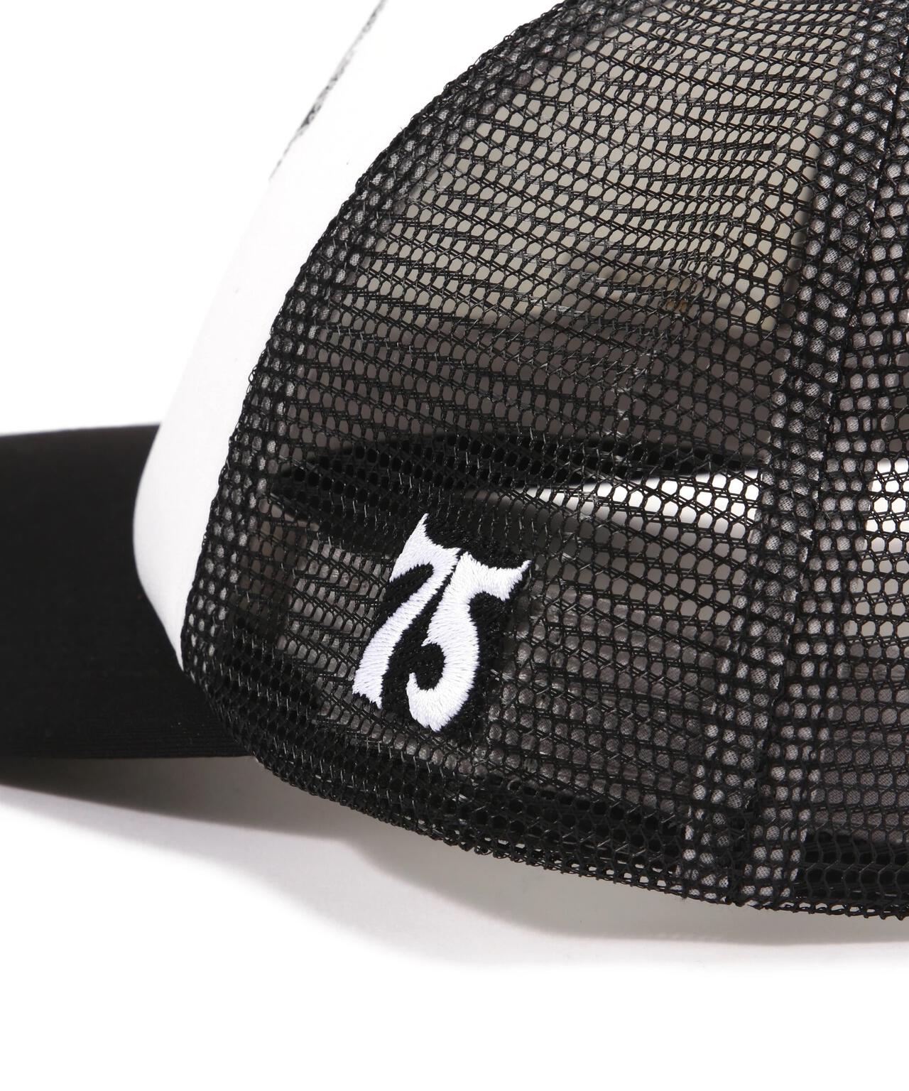 《WOMAN/直営店限定》RHINESTONE VARSITY LOGO MESH CAP/ラインストーンバーシティーロゴメッシュキャップ