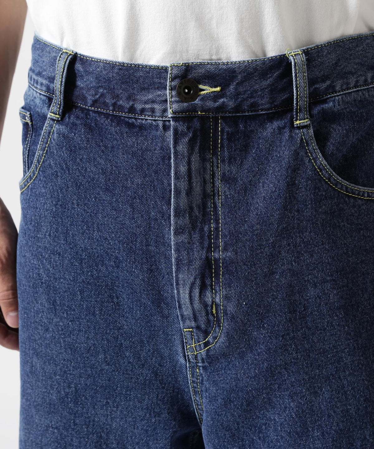 《直営店限定》VARSITY PAINTER SHORTS