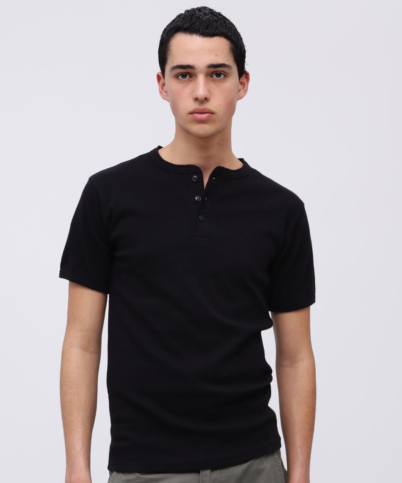 《DAILY/デイリー》RIB S/S HENLEY NECK T-SHIRT
