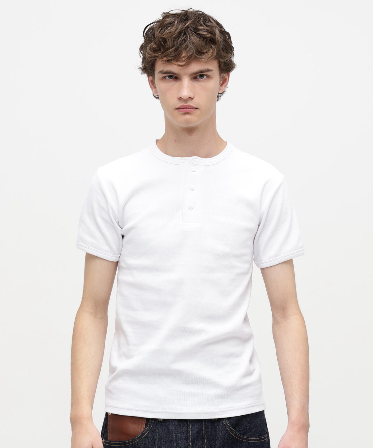 《DAILY/デイリー》RIB S/S HENLEY NECK T-SHIRT