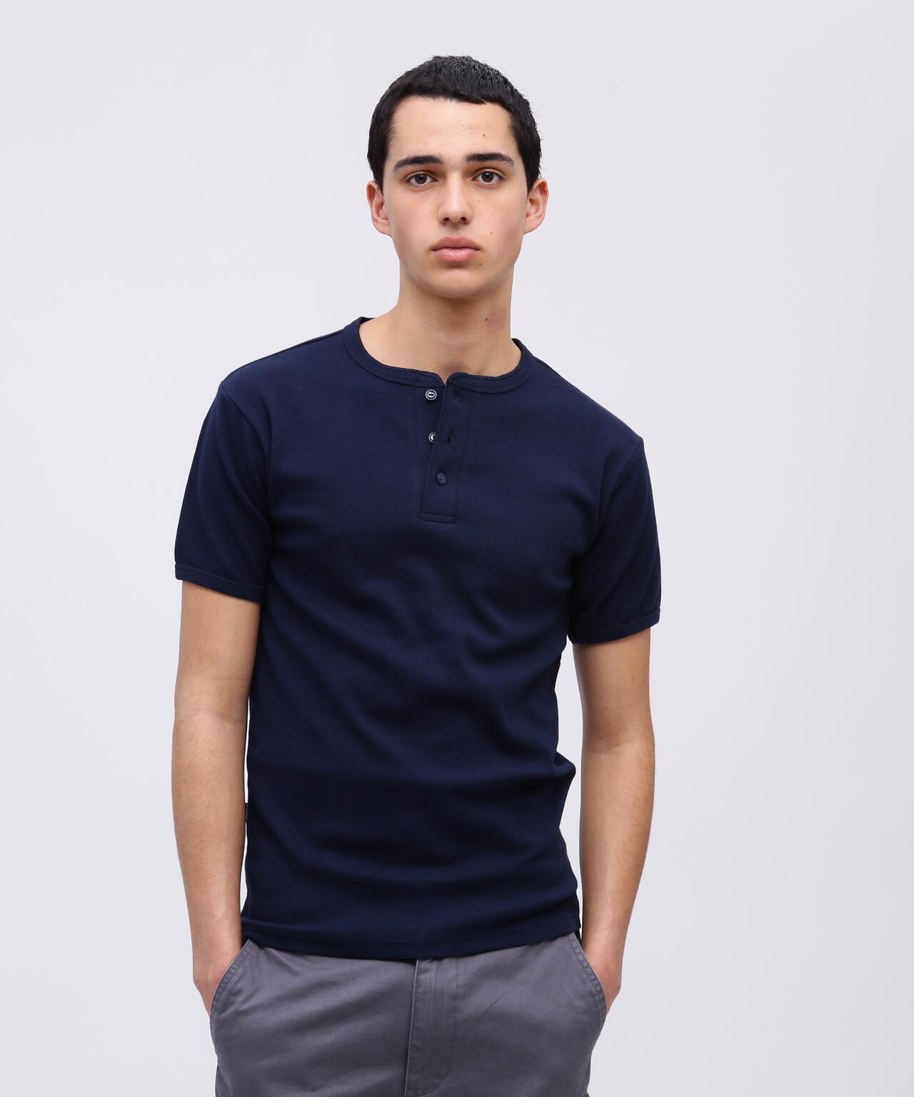 《DAILY/デイリー》RIB S/S HENLEY NECK T-SHIRT