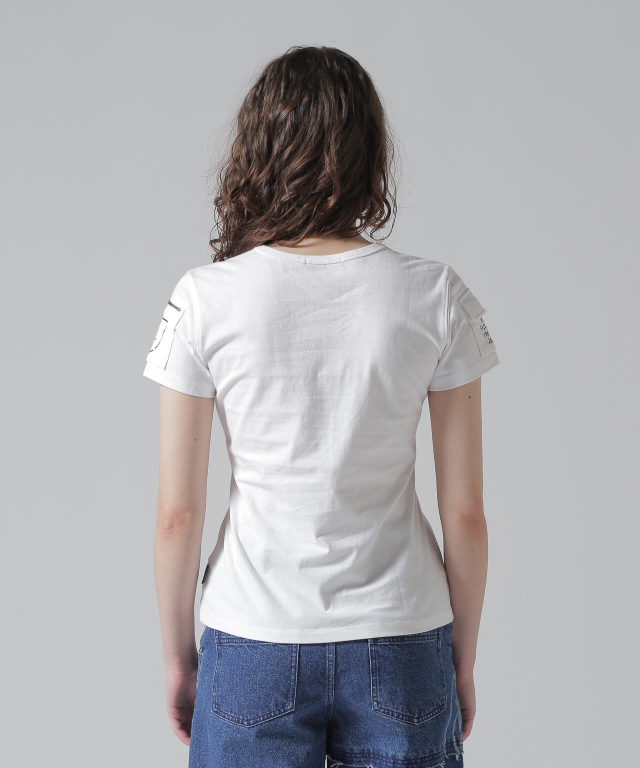 Height 171cm Bust 82cm Waist 59cm Hips 89cm 着用サイズ:M