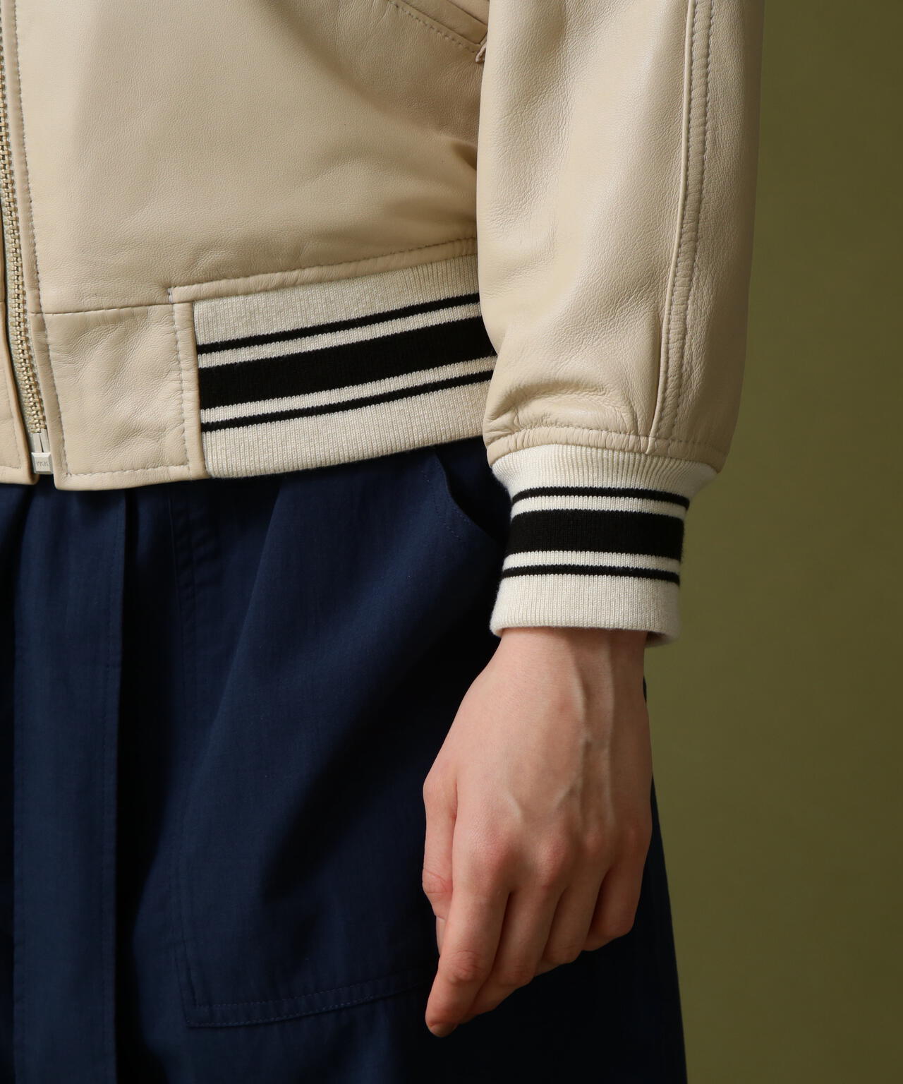 《WOMAN》SIGNATURE HOODED LEATHER