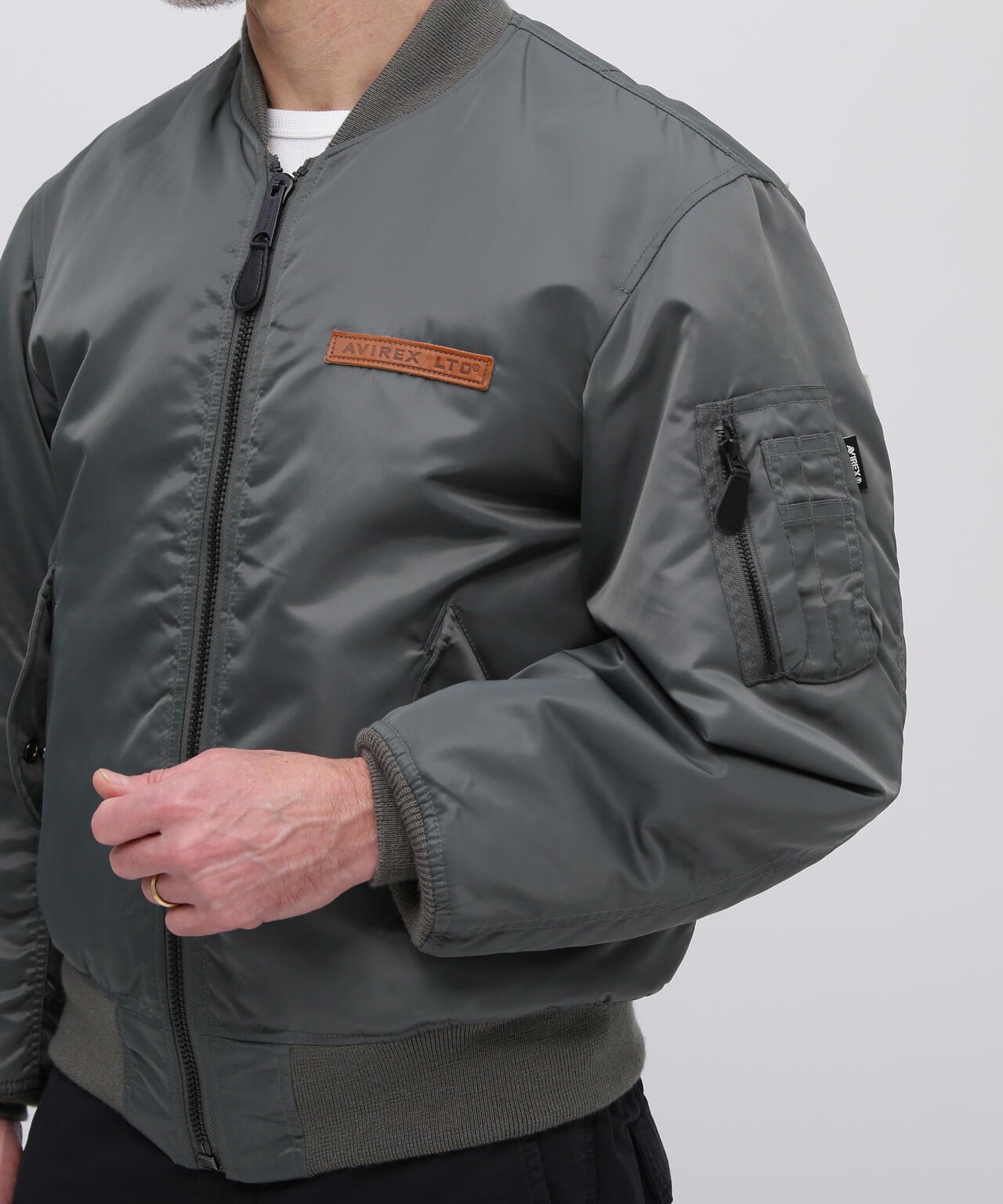 《50th Anniversary》MA-1 SIGNATURE BIG LOGO / MA-1 シグネチャー ビッグロゴ / AVIREX