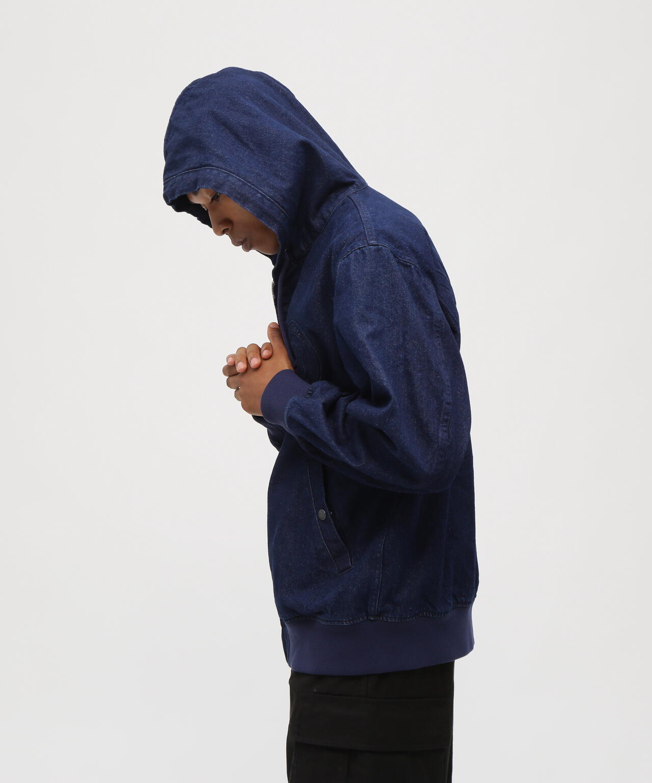 《直営店限定》DENIM SIGNATURE LOGO PARKA / デニム シグネチャーロゴ パーカー