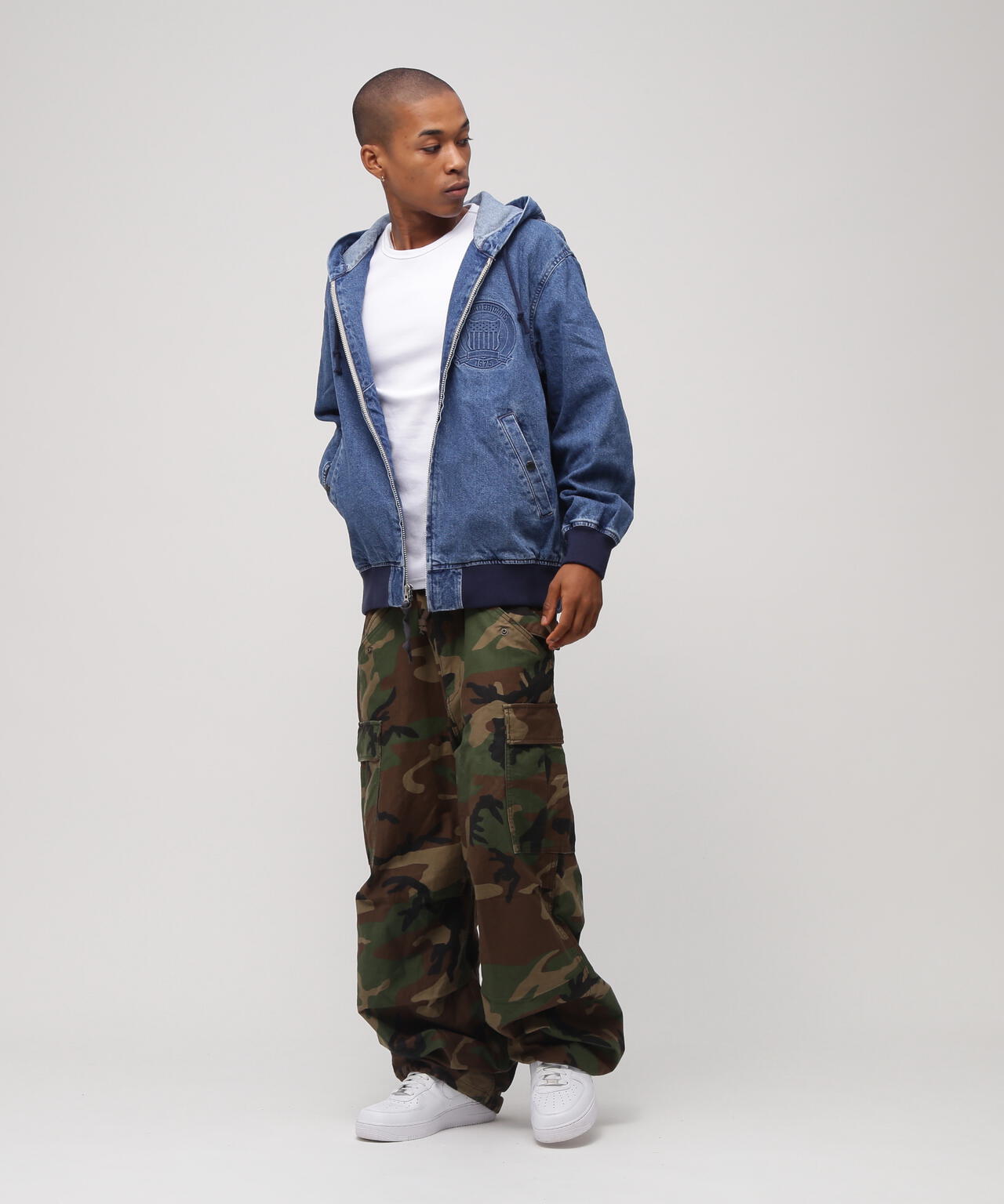 《直営店限定》DENIM SIGNATURE LOGO PARKA / デニム シグネチャーロゴ パーカー