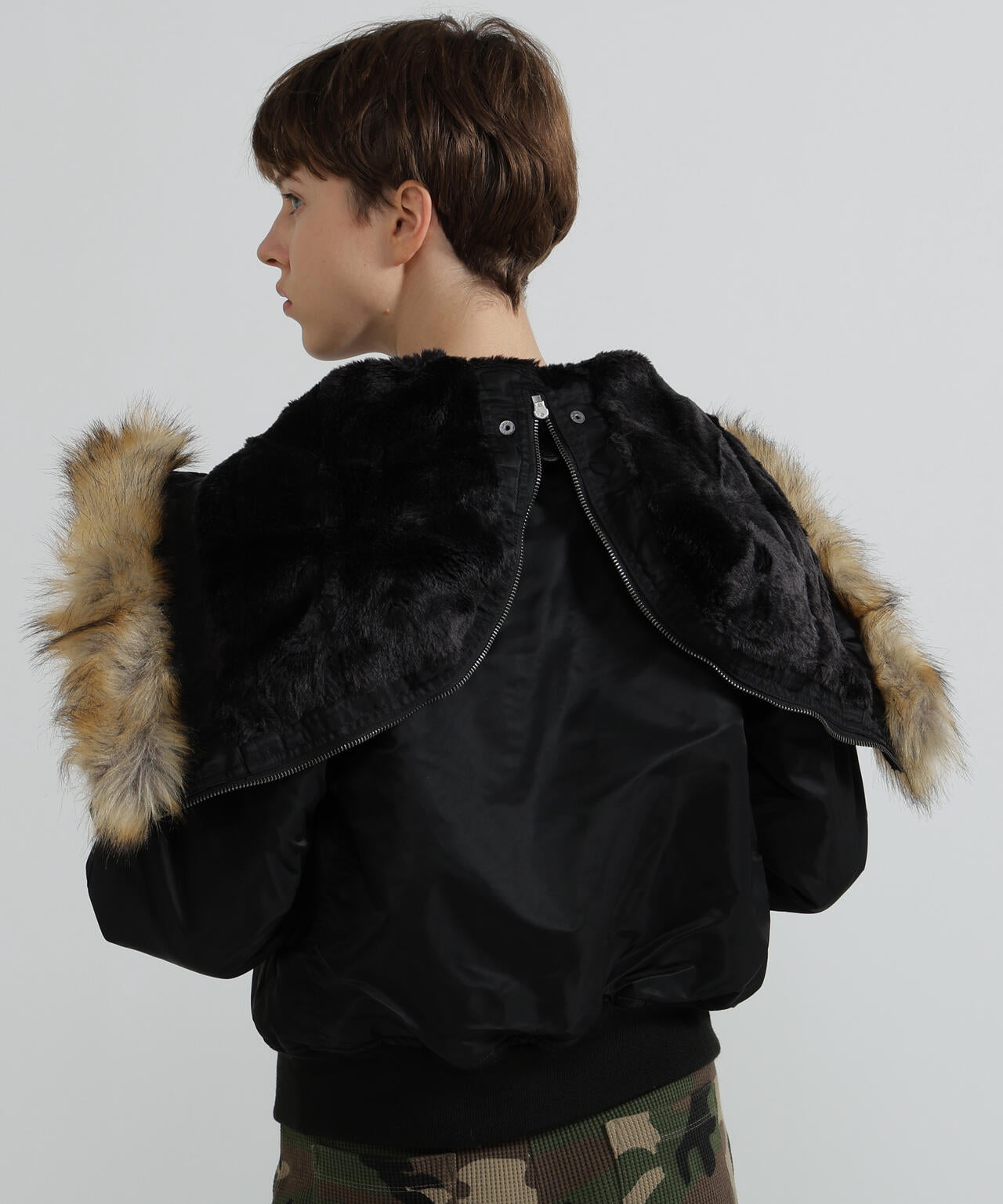 《WOMAN》N-2B COMMERCIAL