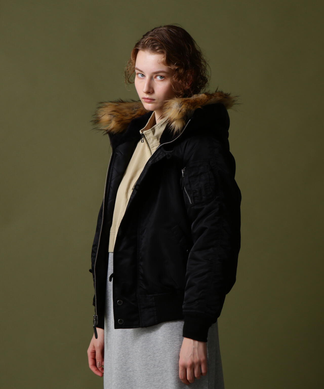 《WOMAN》N-2B COMMERCIAL