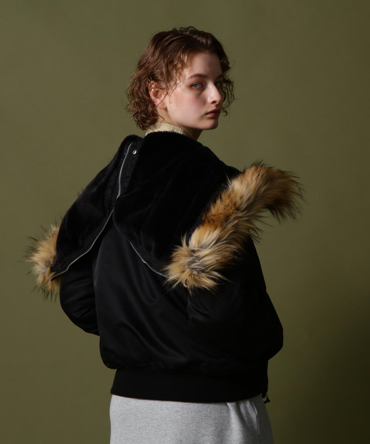 《WOMAN》N-2B COMMERCIAL