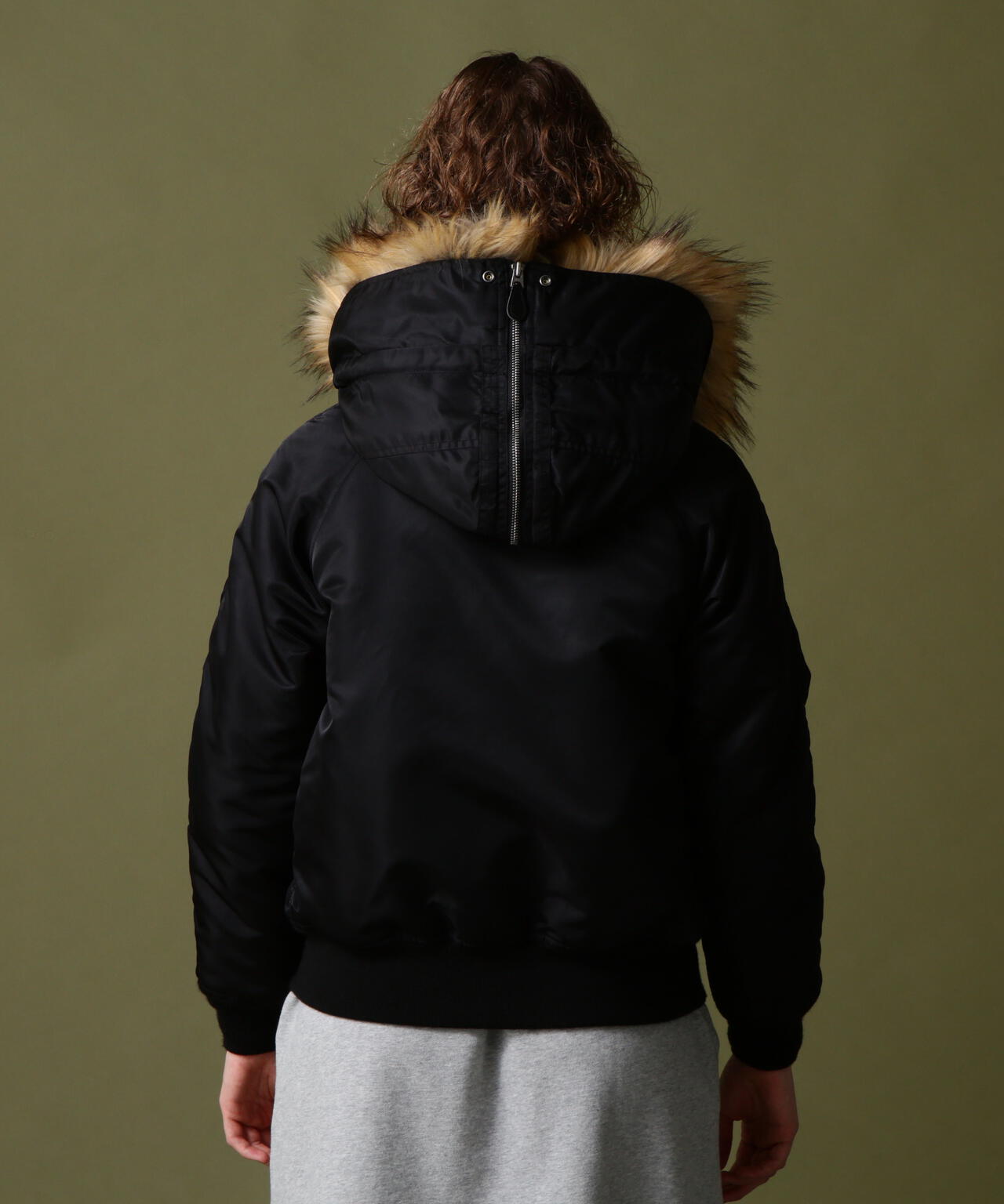 《WOMAN》N-2B COMMERCIAL