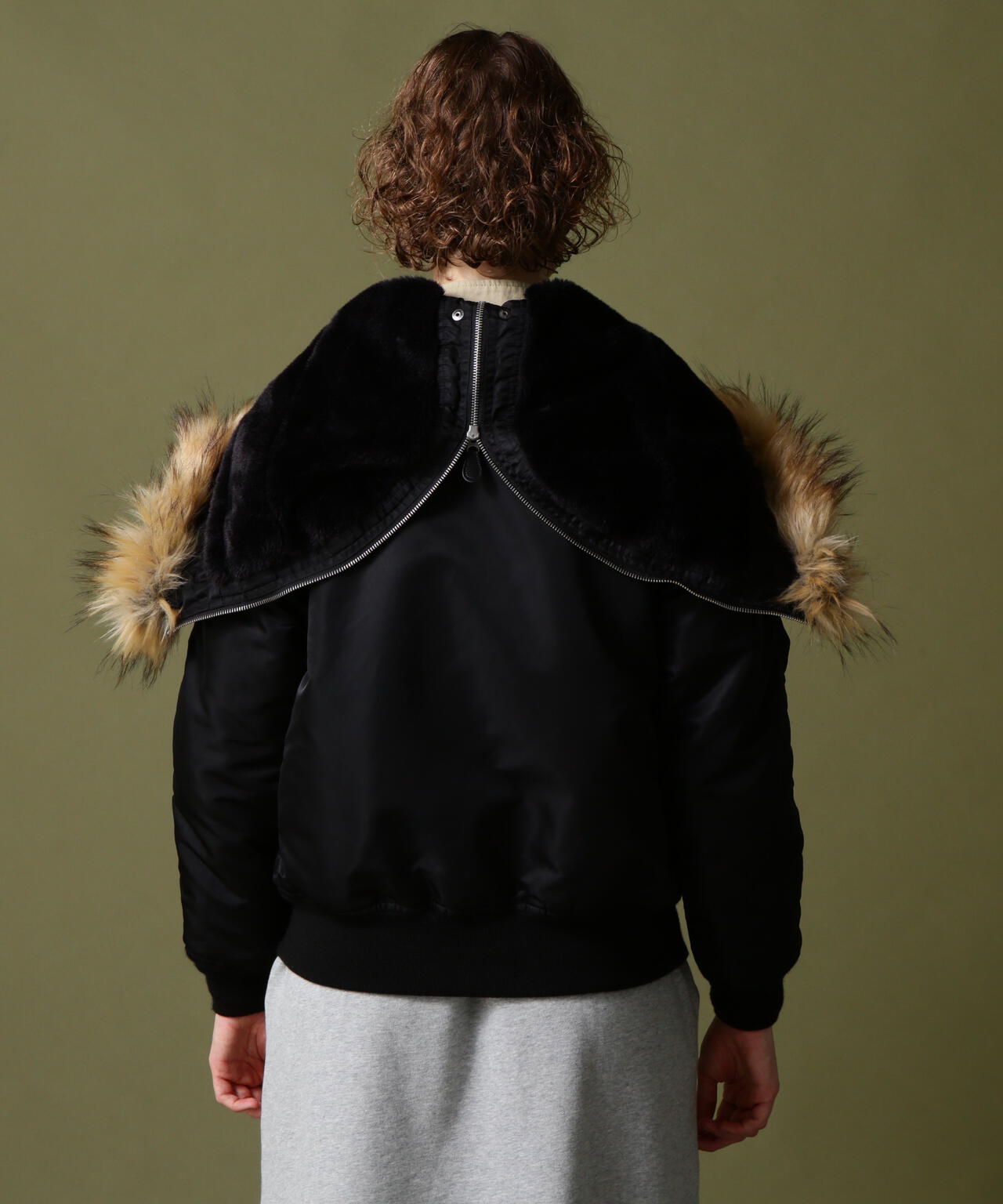 《WOMAN》N-2B COMMERCIAL