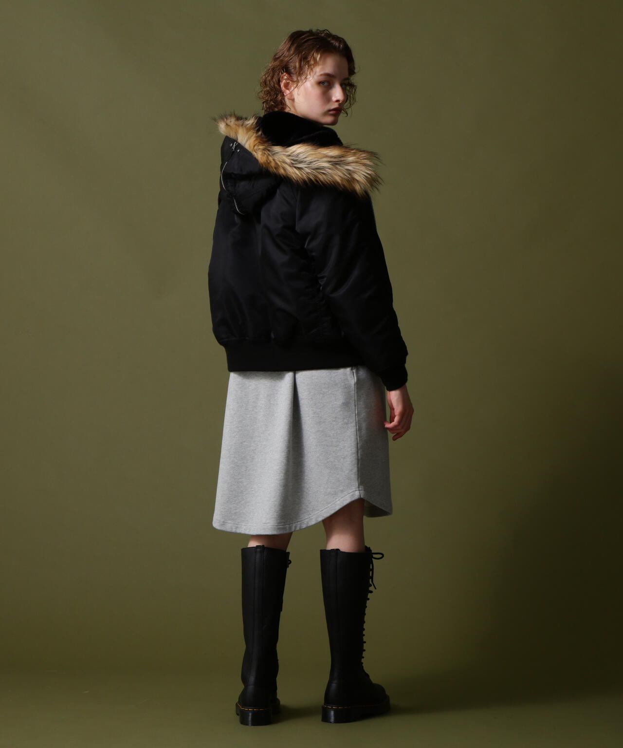 《WOMAN》N-2B COMMERCIAL