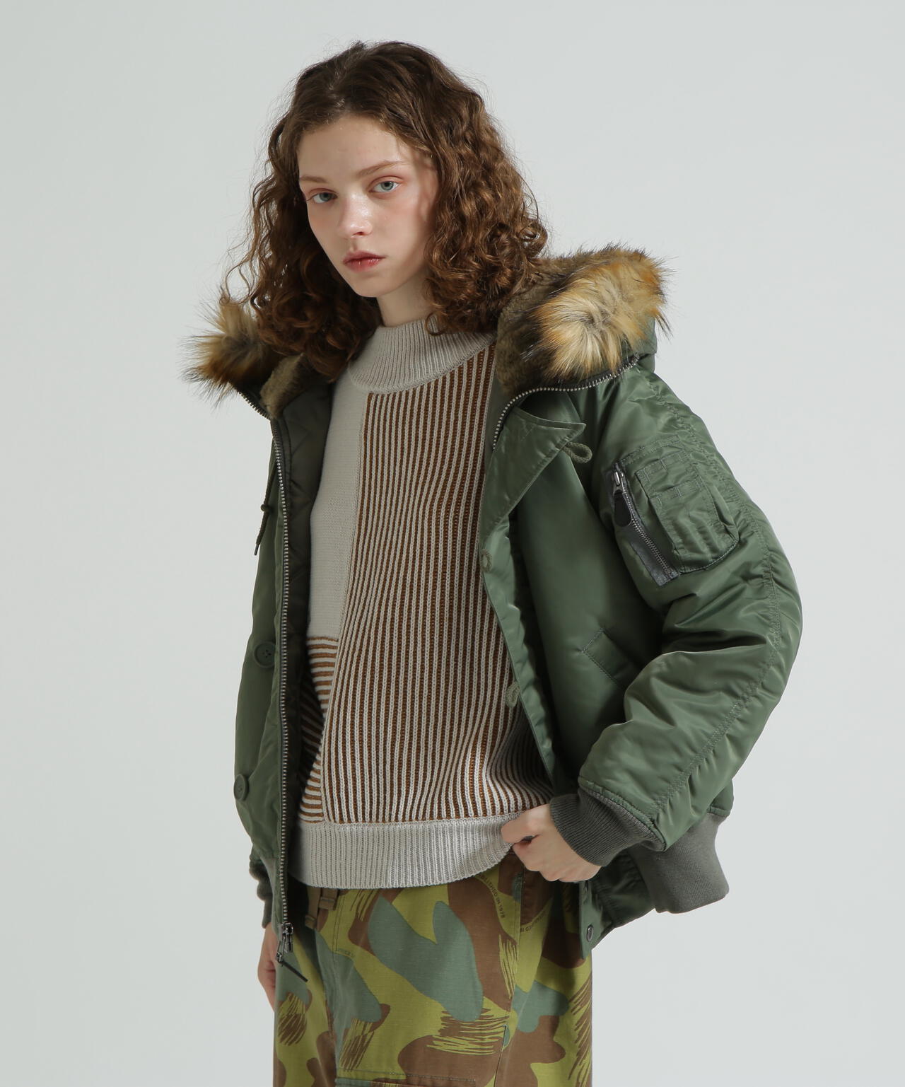 《WOMAN》N-2B COMMERCIAL