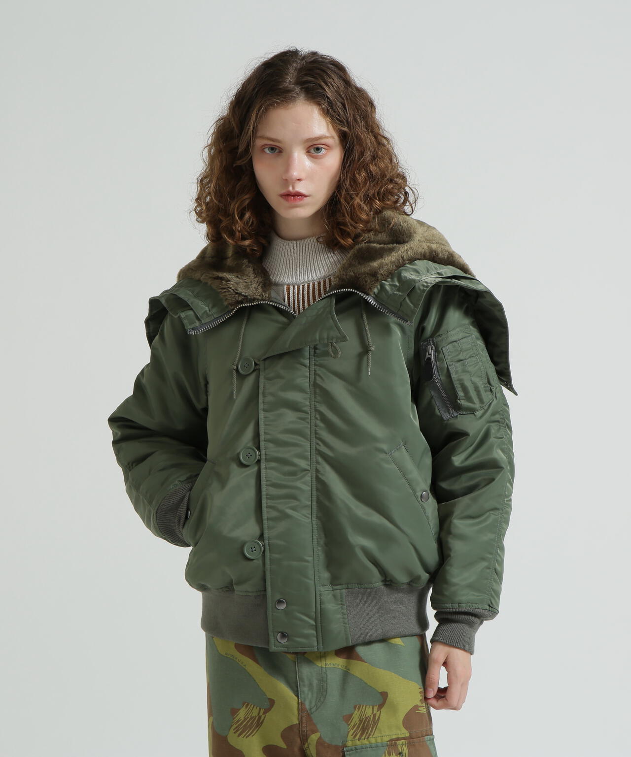 《WOMAN》N-2B COMMERCIAL