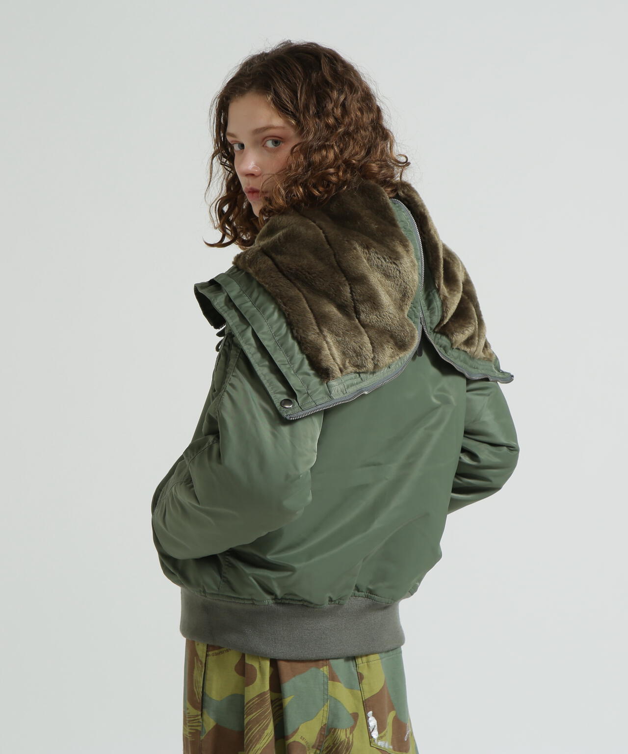 《WOMAN》N-2B COMMERCIAL