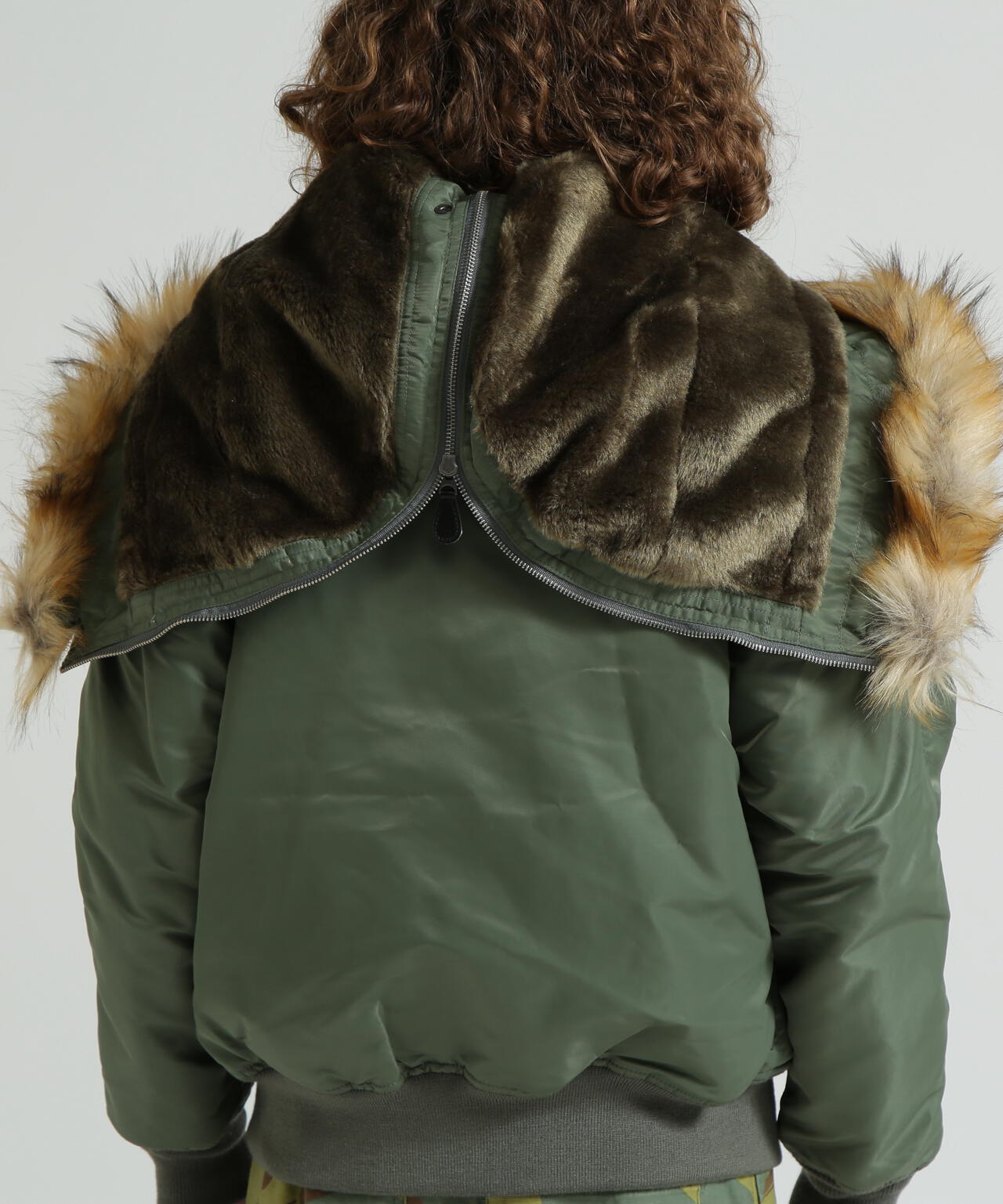 《WOMAN》N-2B COMMERCIAL