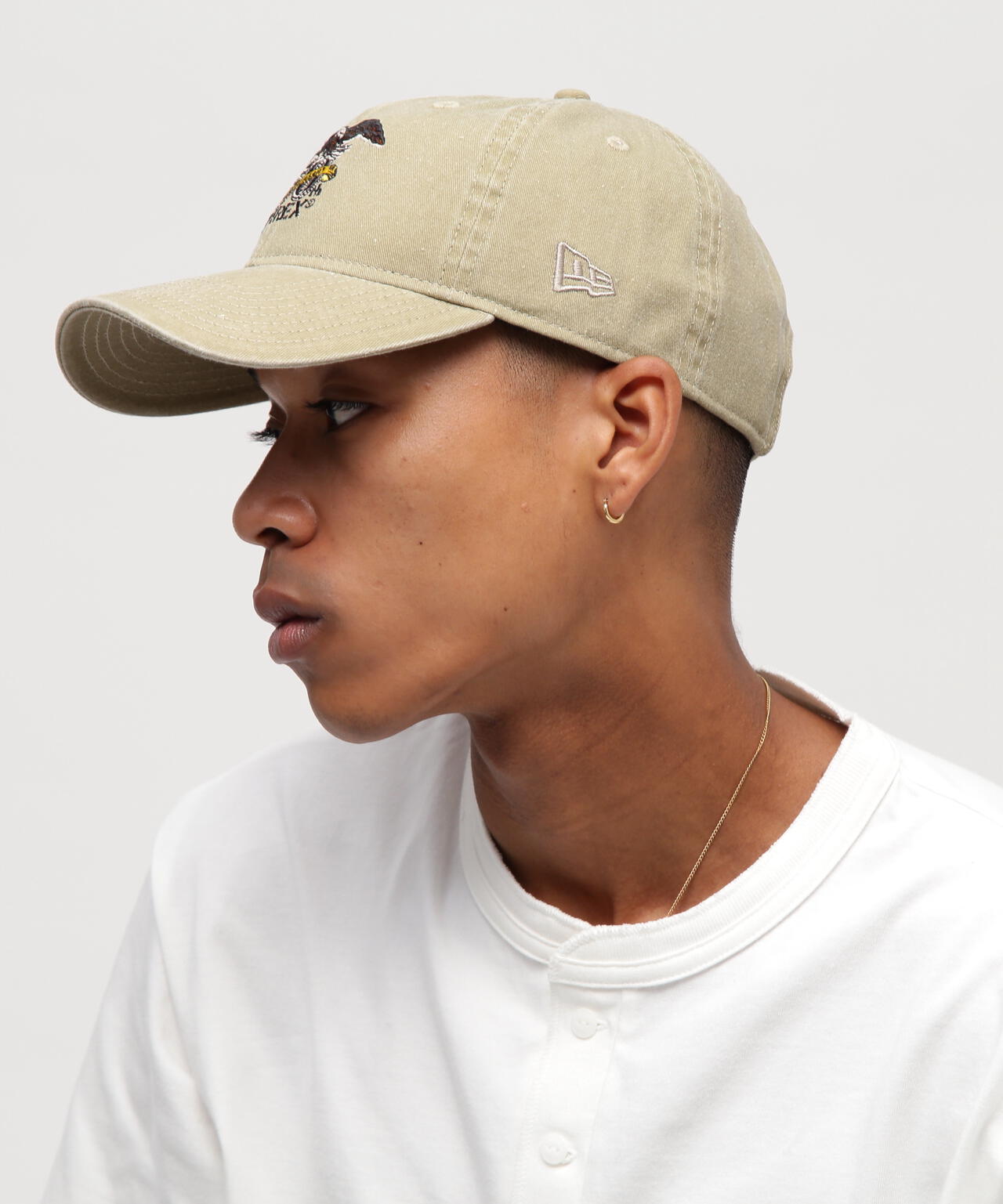 《AVIREX × NEWERA》 50th EAGLE CAP 9TWENTY