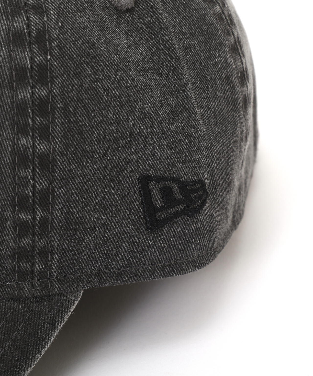 《AVIREX × NEWERA》 50th EAGLE CAP 9TWENTY