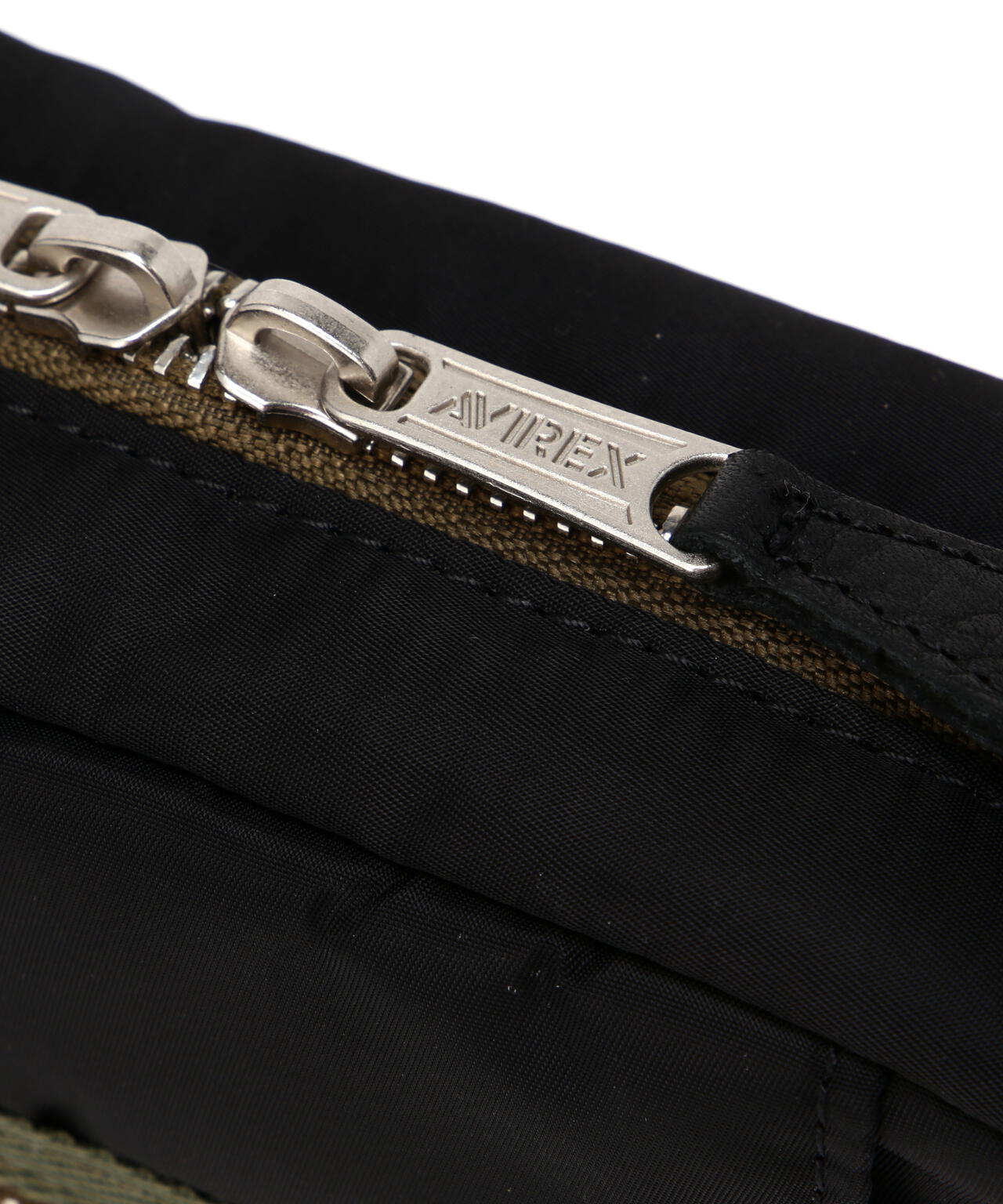 FLIGHT NYLON ”VERTICAL SHOULDER BAG”