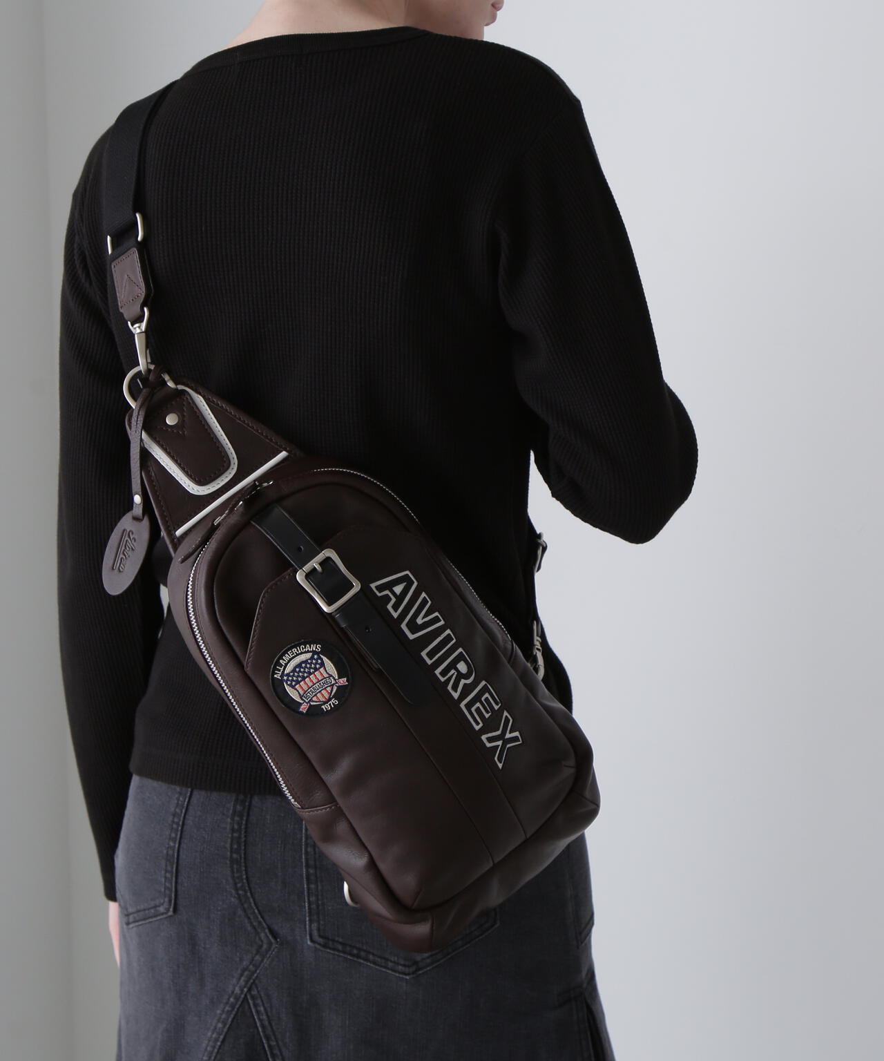 VARSITY LEATHER ONE SHOULDER BAG / AVX5629
