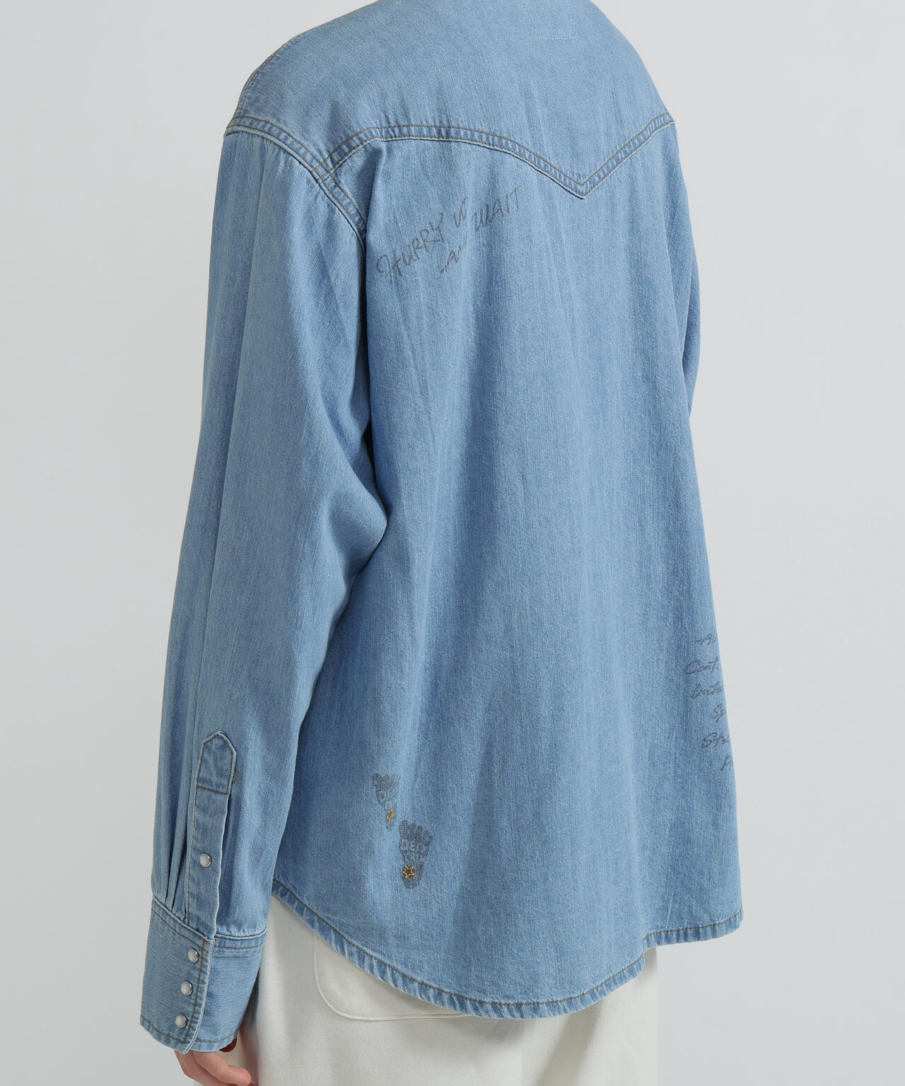 《WOMAN》DENIM SHIRT WITH GRAFFITI PRINT