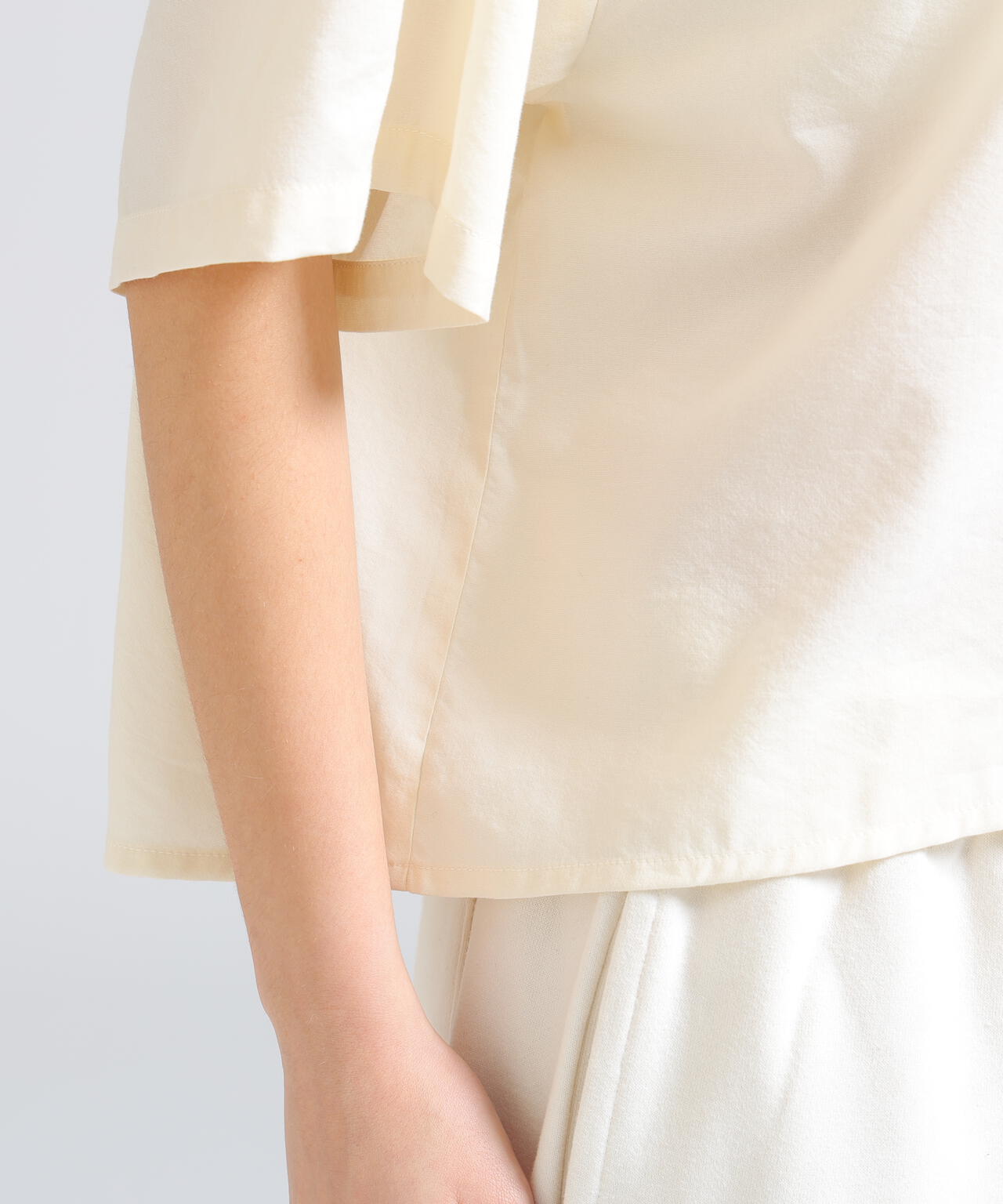 《WOMAN/直営店限定》H/S BACK GATHER DETAILS SHIRT