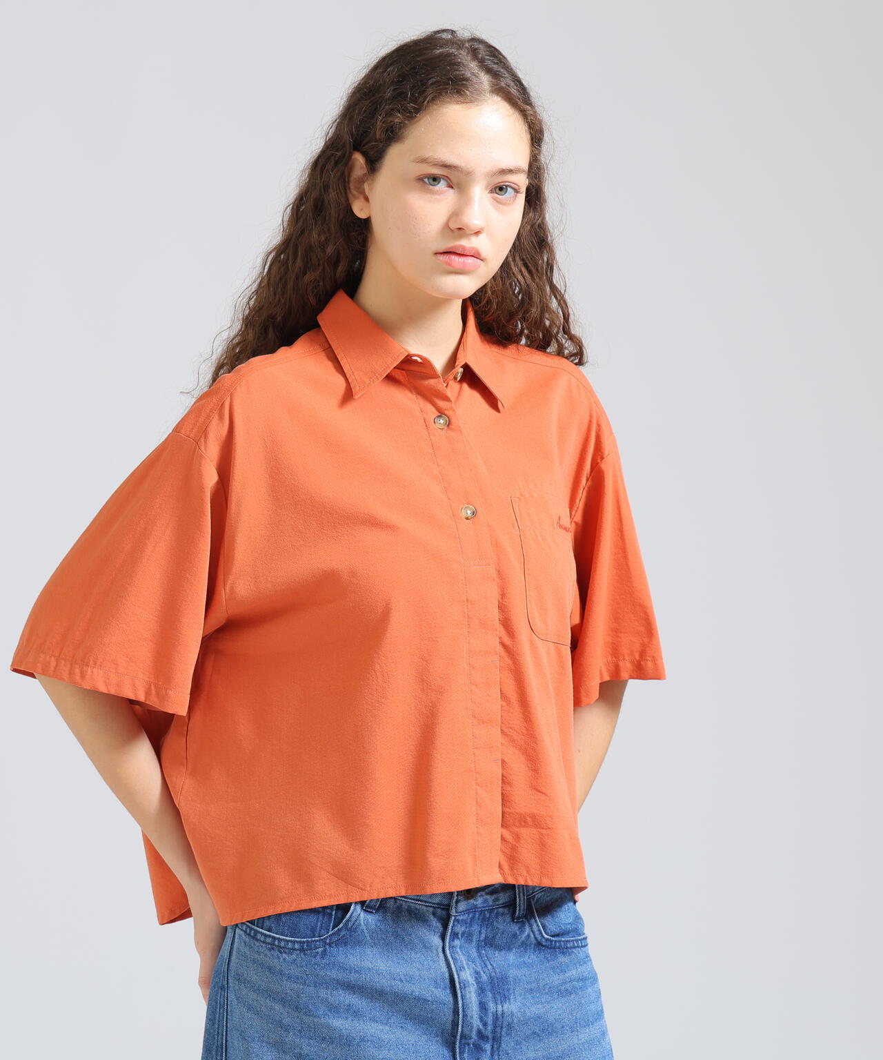 《WOMAN/直営店限定》H/S BACK GATHER DETAILS SHIRT