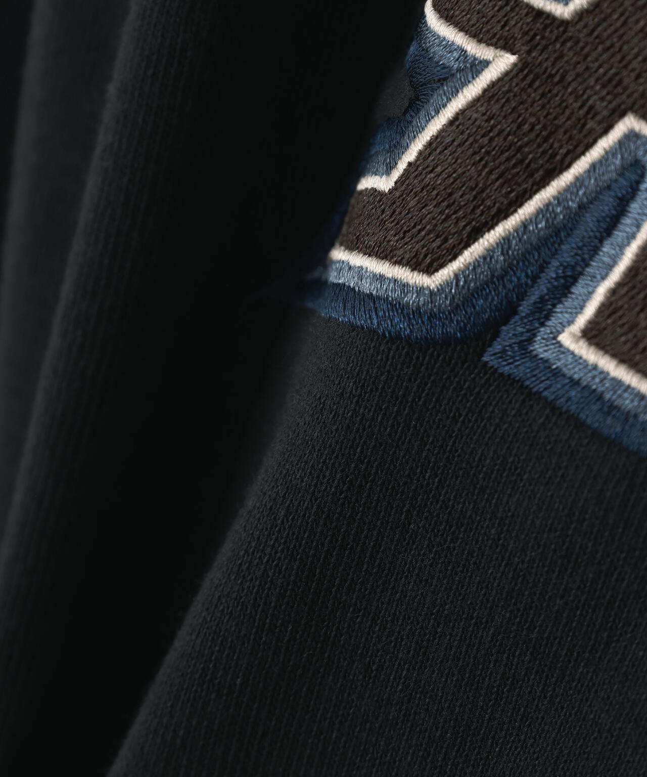 GRAPHIC L/S T-SHIRT ”THE KINGS”