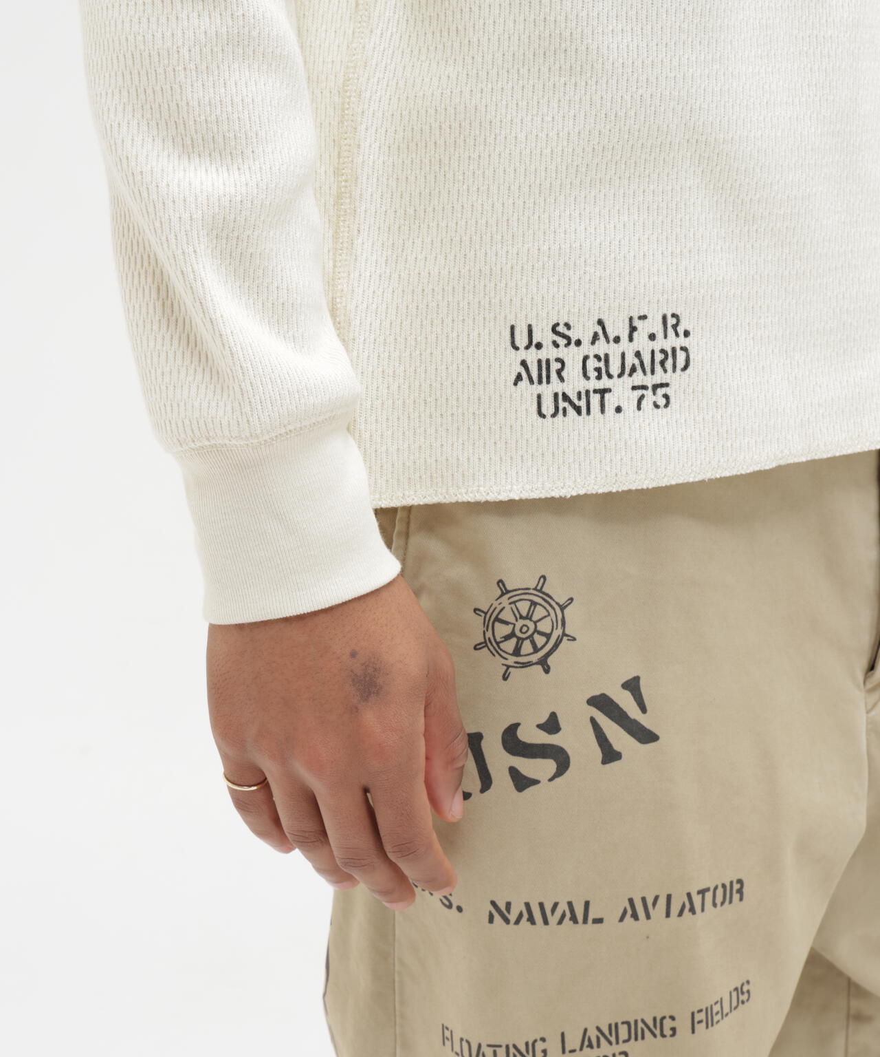 《WEB&DEPOT限定》STENCIL HONEYCOMB HENRY NECK L/S T-SHIRT