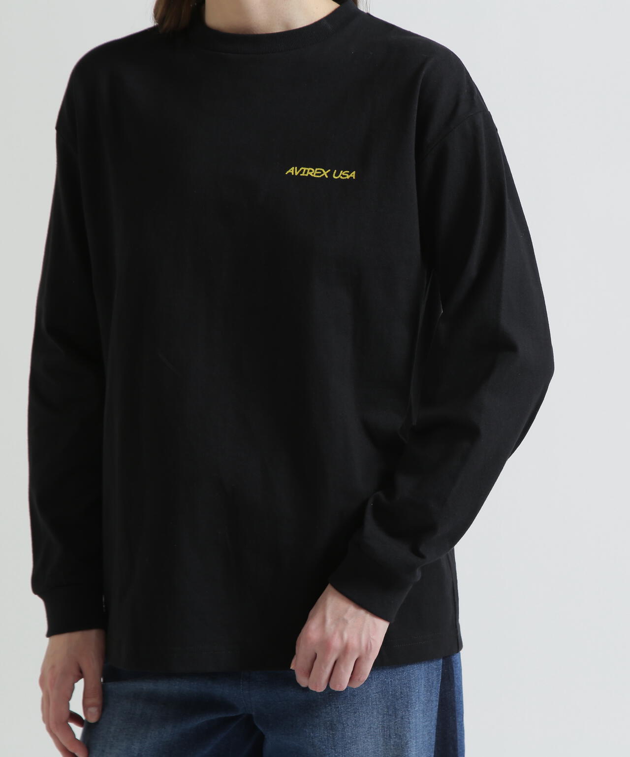《WOMAN》RANDOM LOGO TOMCAT T-SHIRT